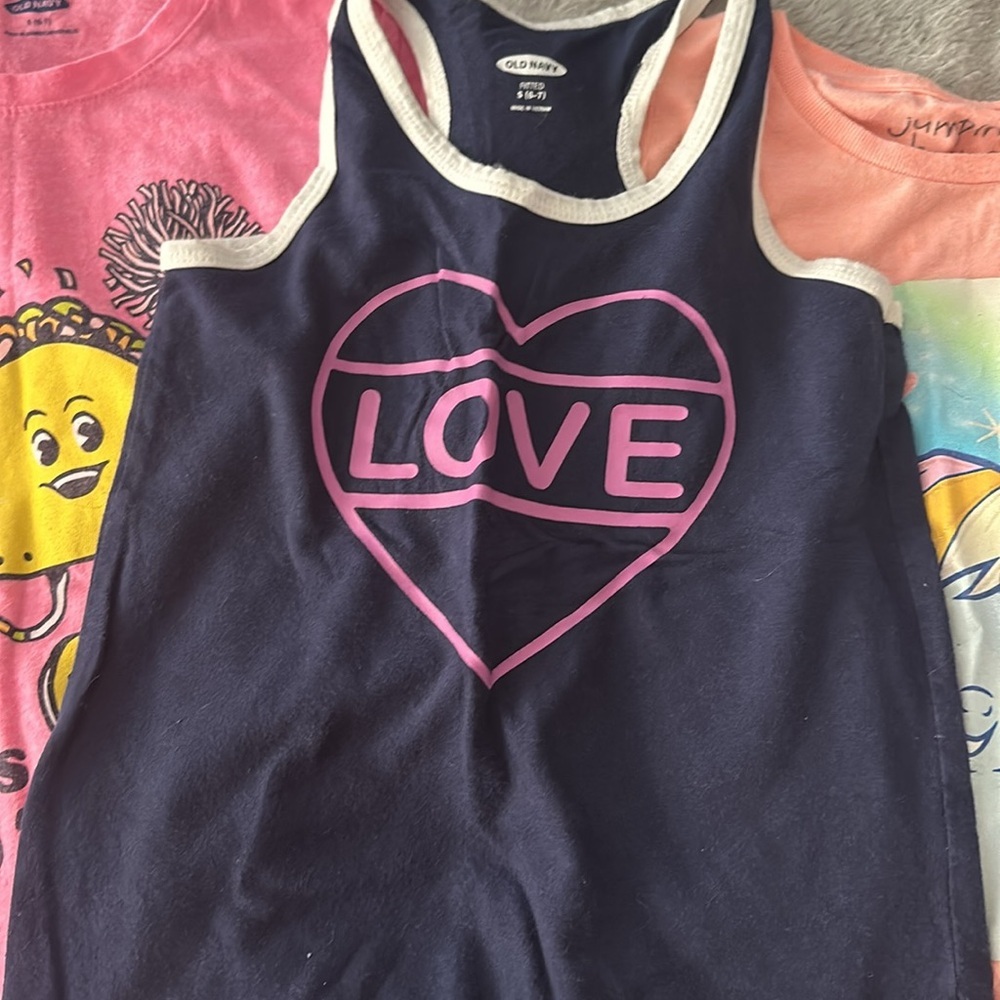 Bundle of five T-shirts both tank top and short sleeve - Picture 5 of 9